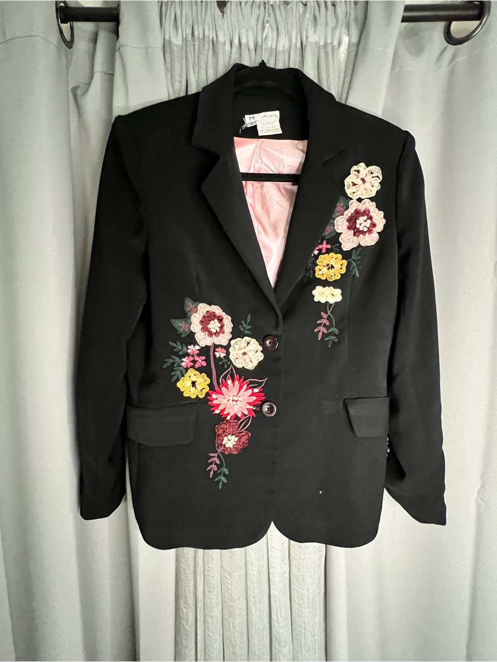 Solo Embroidered Black Floral Blazer - Women's Jacket size Large